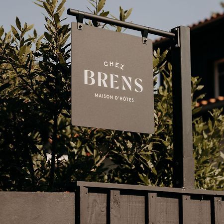 Chez Brens - Maison D'Hotes A La Hume グジャン・メストラ エクステリア 写真