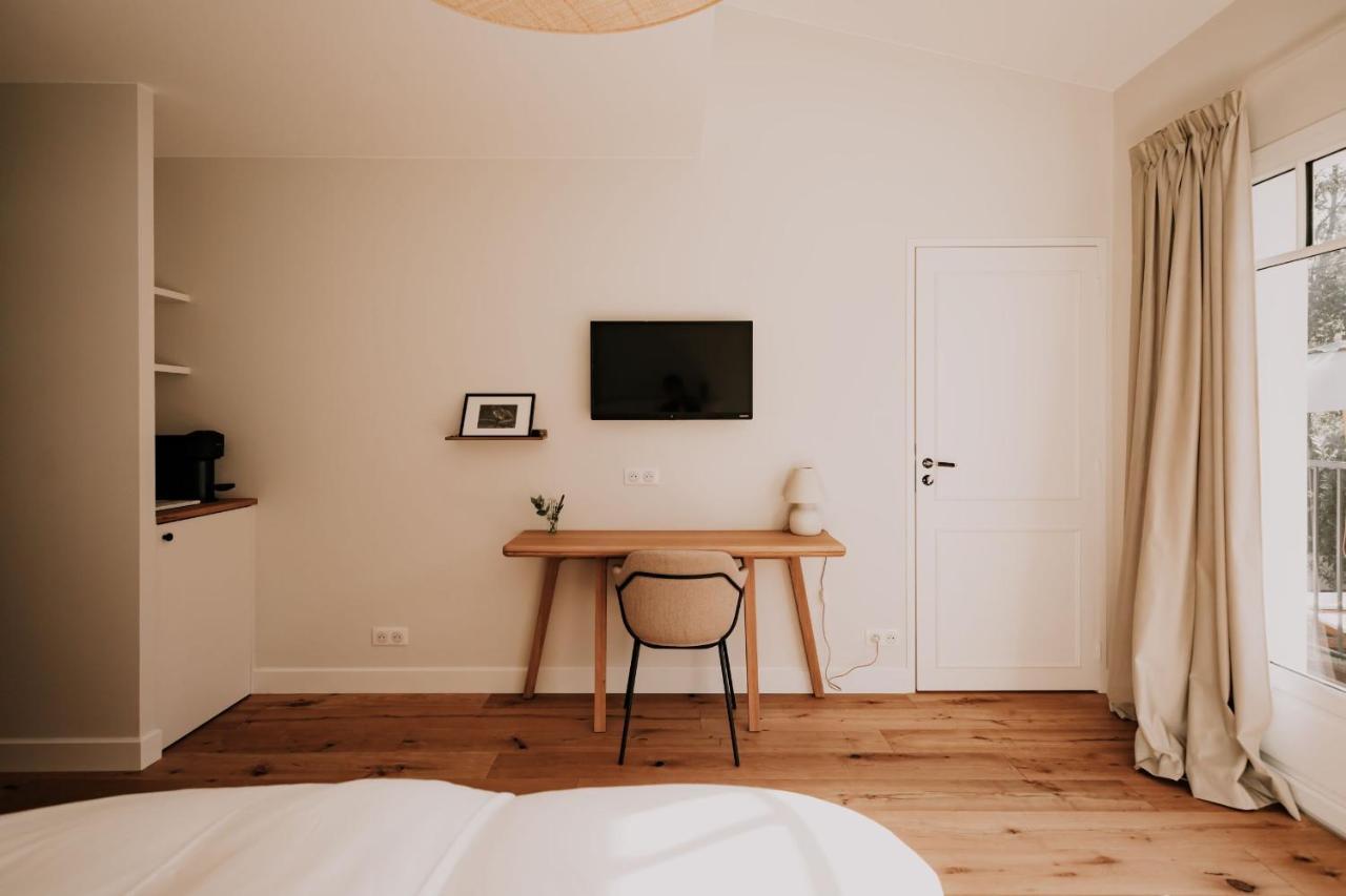 Chez Brens - Maison D'Hotes A La Hume グジャン・メストラ 部屋 写真